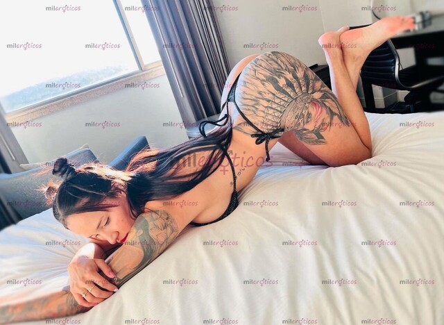 FOTOS DE HOLA GUAPOS SOY UNA CHICA COLOMBIANA MUY CALIENTE Y CACHONDA