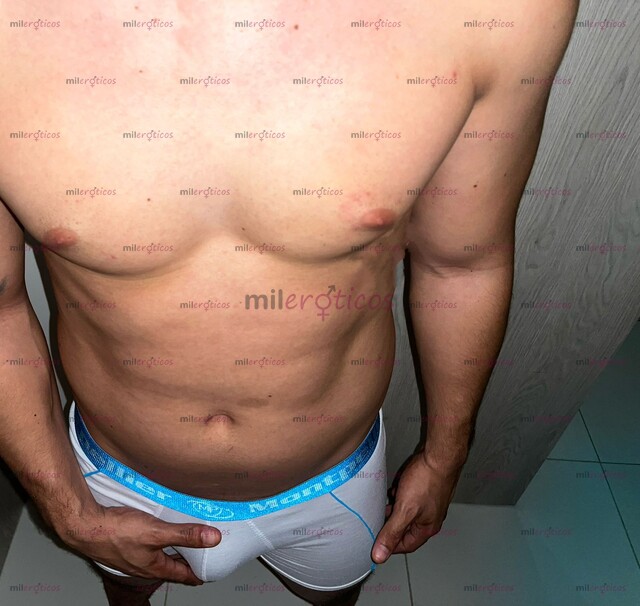 FOTOS DE CHICO DE 28 AÑOS, RECIÉN LLEGADO A LA CIUDAD CON 22 CM DE VERGA