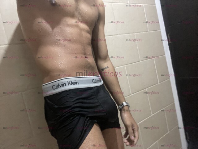 FOTOS DE ALEX MARIN, SERIO, COMPLACIENTE, VERGON 24 CM, CONVERSADOR, HOT.