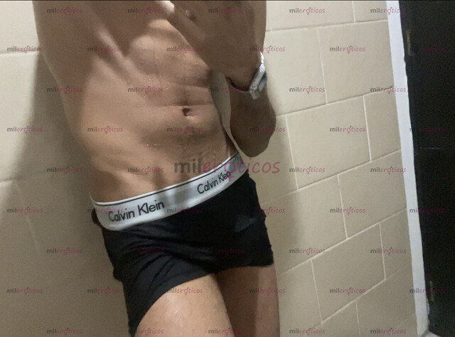 FOTOS DE ALEX MARIN, SERIO, COMPLACIENTE, VERGON 24 CM, CONVERSADOR, HOT.