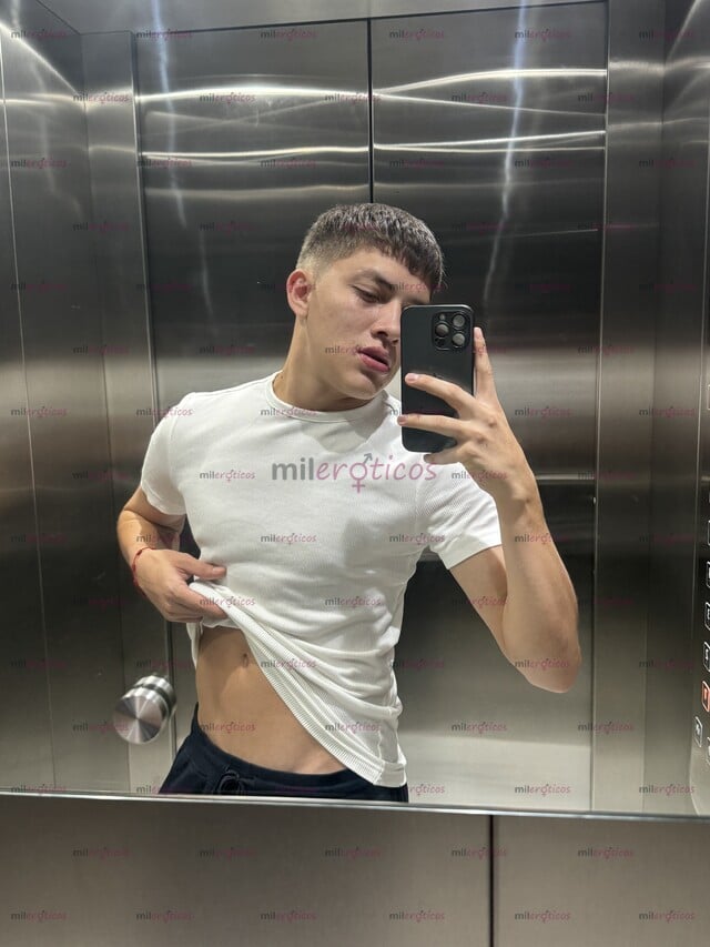 FOTOS DE COLOMBIAN BOY . LUXURY MASSAGER THERAPIST AND BILINGUAL