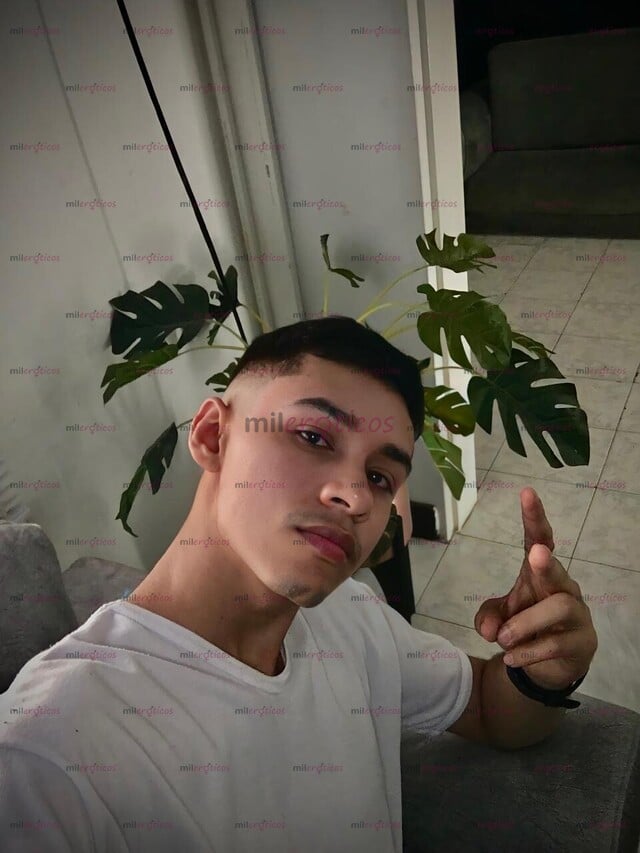 FOTOS DE HOMBRE VERGON VERSATIL MUY CALIENTE AGUANTADOR Y ROMANTICO