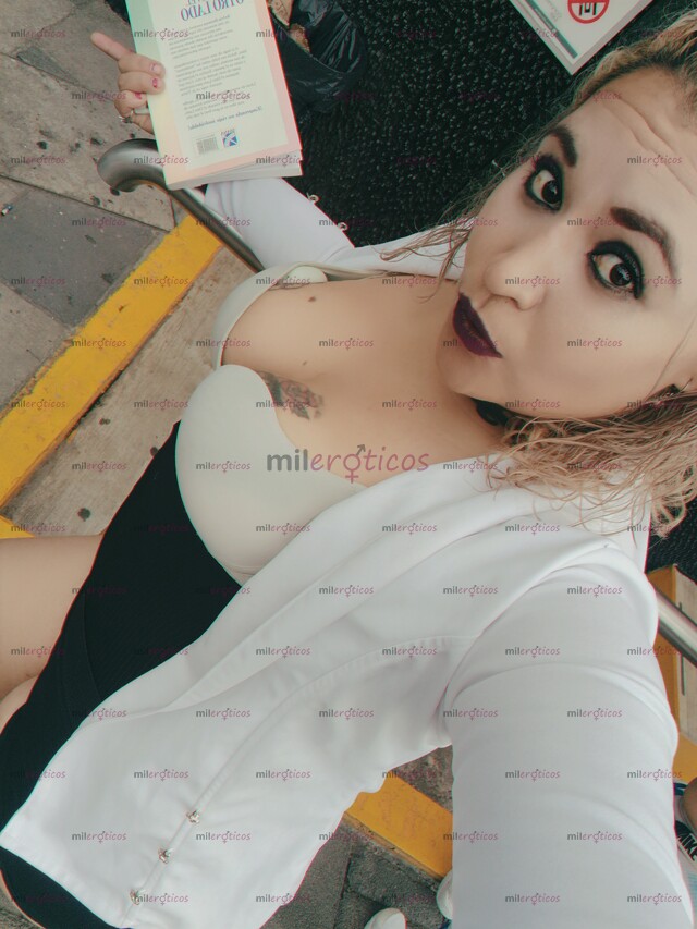 FOTOS DE EXHUBERANTE, COMPLACIENTE Y MUY CACHONDA