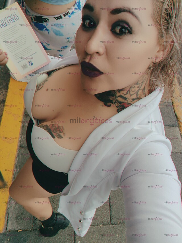 FOTOS DE EXHUBERANTE, COMPLACIENTE Y MUY CACHONDA