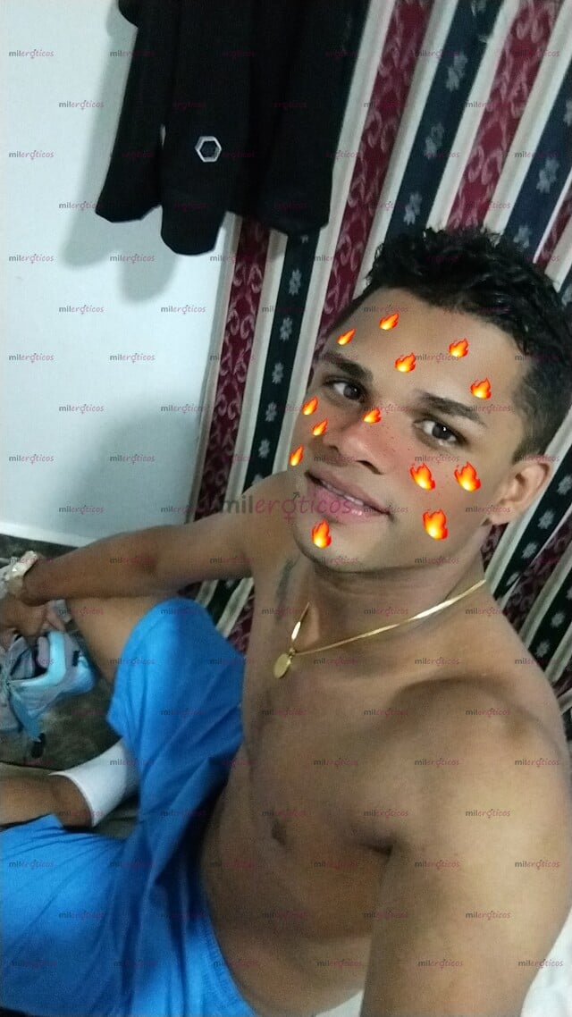 FOTOS DE BESOS, CARICIAS, CHUPO CULO, PENETRÓ SIN AFÁN RELAJAO MORENO COMPLACIENTE