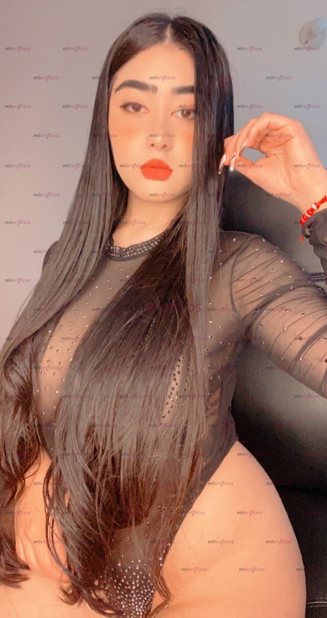 FOTOS DE HOLA, SOY MELANNY, 20 AÑOS, LATINA, CON JUGUETES