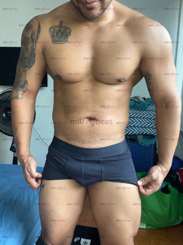 FOTOS DE POCOS DÍAS, MORENO MORBOSO . ESCRÍBEME Y LA PASAMOS RICO