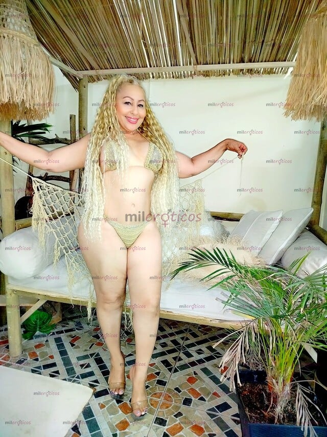 FOTOS DE DE NUEVO EN QUILLA LA REINA DEL ANAL VEN PAPI DAME RICO POR ESE CULO