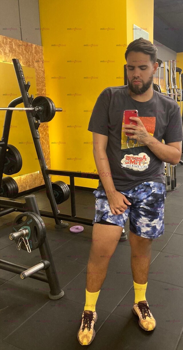 FOTOS DE HOMBRES SERIOS Y DISCRETOS. VARONES SIN COMPLICACIONES