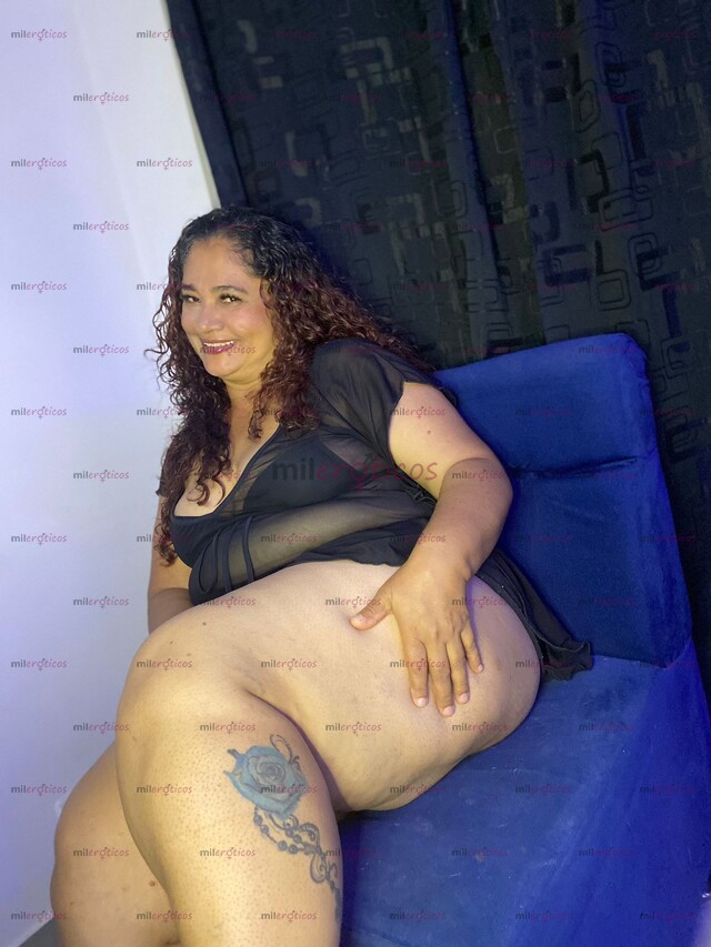 FOTOS DE SOY LUCESITA, UNA MADURA ARRECHA QUE DIFRUTA AL MAXIMO LA LUJURIA