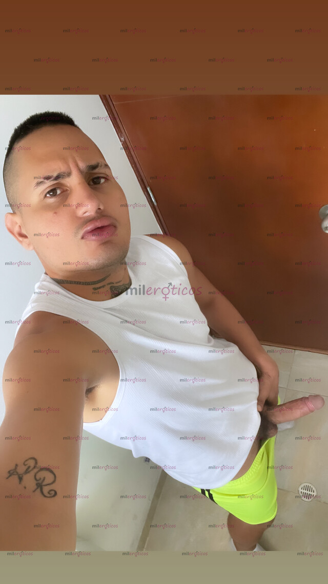 FOTOS DE TRÍO DE COSTEÑOS VERGONES DISPUESTOS A ROMPER CULOS AL 100