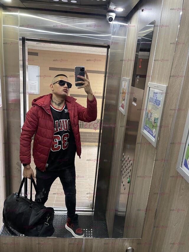 FOTOS DE TRÍO DE COSTEÑOS VERGONES DISPUESTOS A ROMPER CULOS AL 100