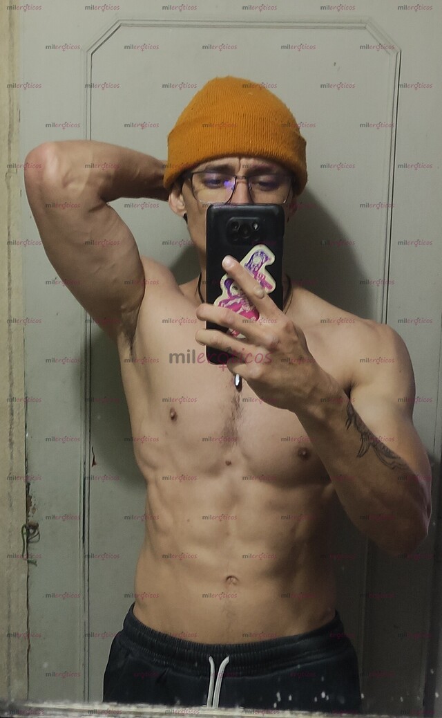 FOTOS DE HOLA SOY UN CHICO ATREVIDO DISPUESTO A COMPLACERTE