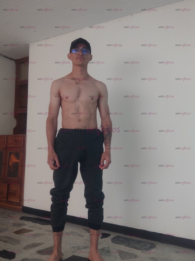 FOTOS DE HOLA SOY UN CHICO ATREVIDO DISPUESTO A COMPLACERTE
