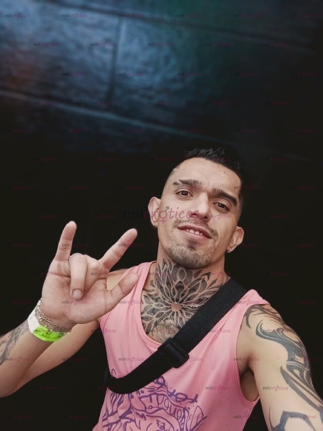 FOTOS DE CHICO TATUADO DOMINANTE ARDIENTE LISTO PARA COMPLACERTE