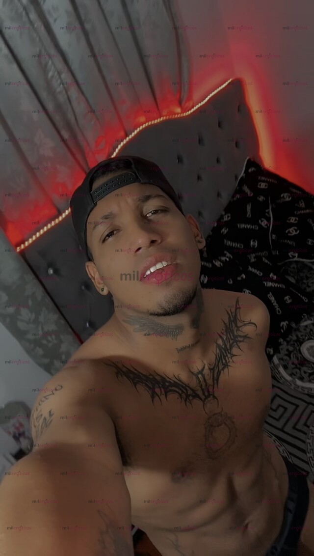 FOTOS DE BISEXUAL, MORENO,RECIÉN EXPERIMENTADO CON MANES, VERGA GRUESA.