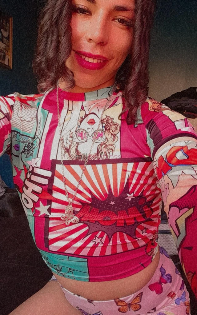 Joven femboy culoncito de pelito largo mui afeminado suavecito ofresco video llamadas videos fotos y llamadas de voz eroticasme encata gemir como perr...