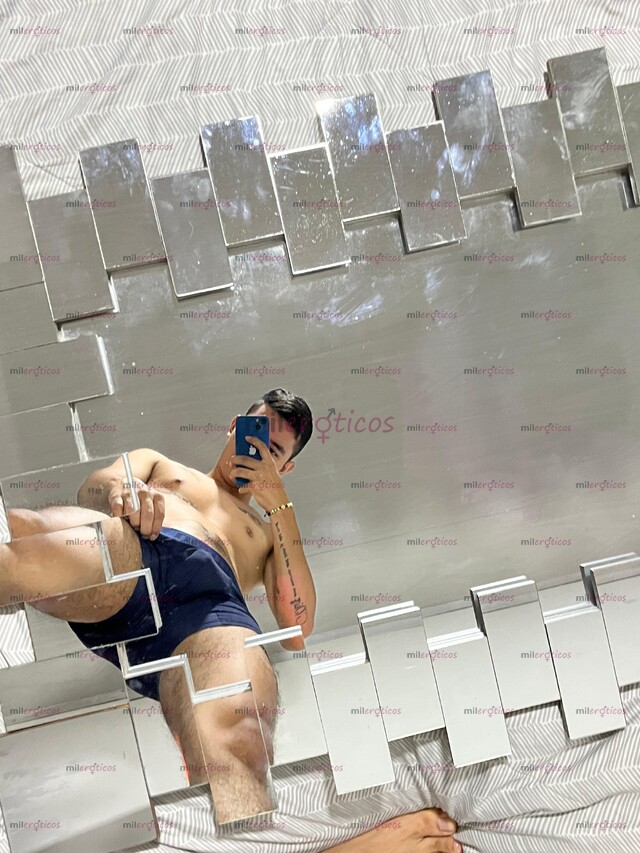 FOTOS DE NEA DE 22 AÑOS CALIENTE Y COMPLACIENTE DISPUESTO A DARTE BUENA VERGA