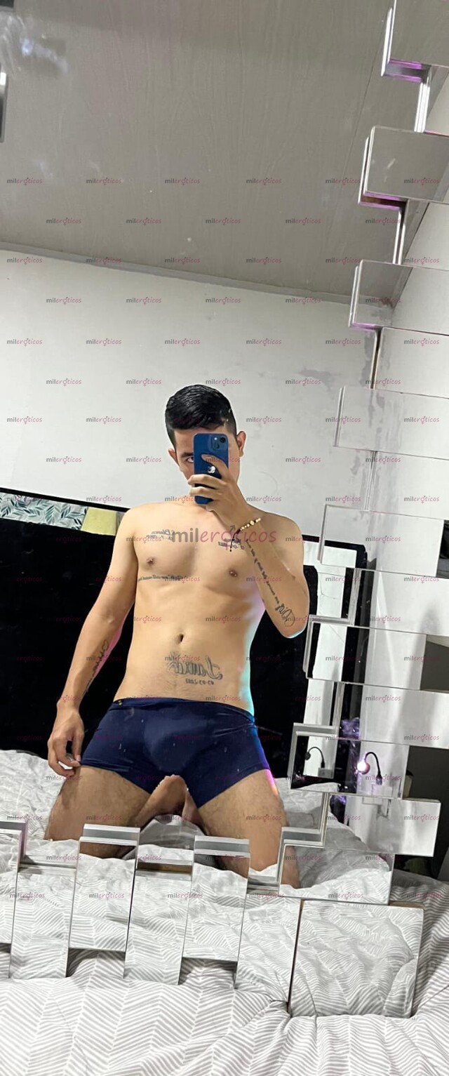 FOTOS DE NEA DE 22 AÑOS CALIENTE Y COMPLACIENTE DISPUESTO A DARTE BUENA VERGA