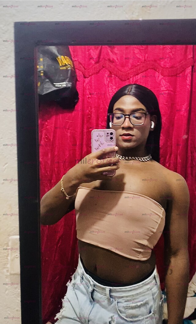 FOTOS DE POLLITA NEGRA CULONA Y APRETADITA MUY ARDIENTE Y LECHERA DISPUESTA A COMPLACERT