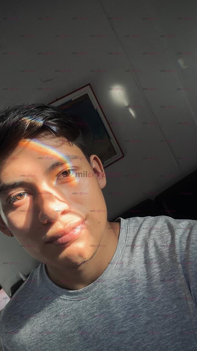 FOTOS DE ADRIAN NEITA MASCULINO COMPLACIENTE Y MUY CALIENTE ACT