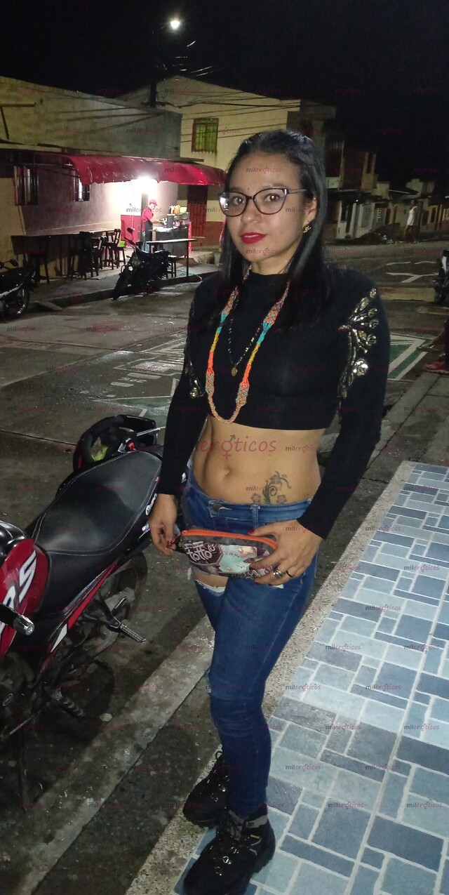 FOTOS DE HOLA MIS AMORES FLAKA DISCRETA DISPUESTA A COMPARTIR CONTIGO UN RATO RIKO