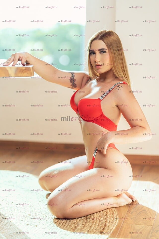 FOTOS DE JUGOSA Y CALIENTE COLOMBIANA CON CARITA ANGELICAL CON GANAS DE MUCHO SEXO