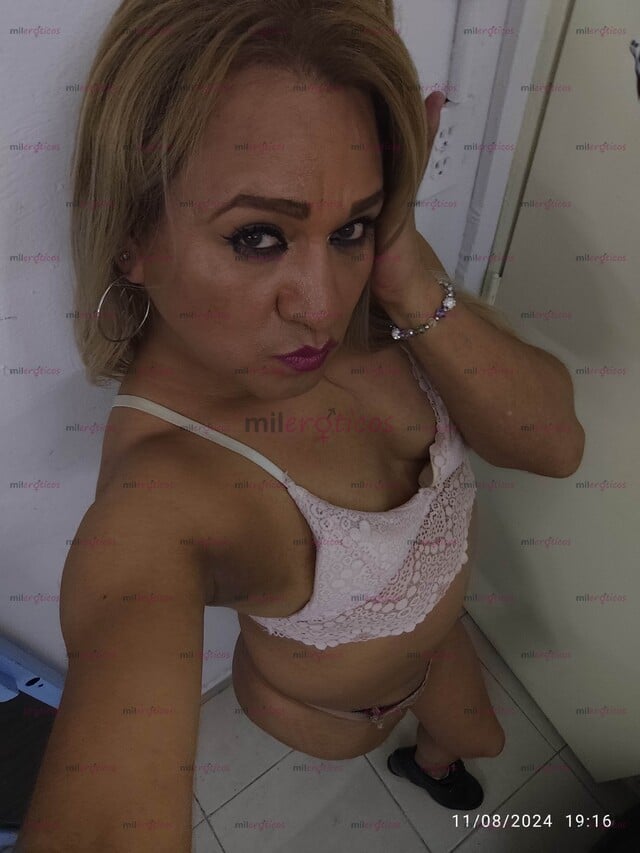 FOTOS DE ESTILISTA CACHONDA Y MUY HOT ,VEN SERÉ TU PUTA EN LA CAMA.
