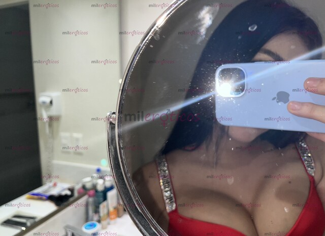 FOTOS DE ARIADNA SAN JOSE AQUÍ ELEGANCIA Y BELLEZA AMBOS ROLES SIN PROBLEMA