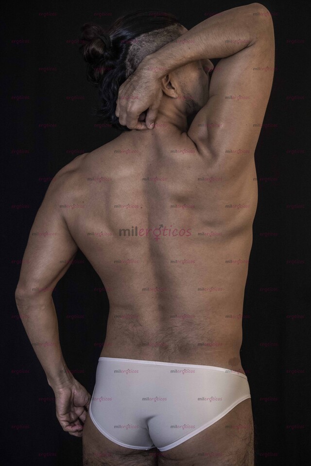 FOTOS DE MASAJISTA PROFESIONAL QUIROFÍSICO Y ERÓTICO, SERVICIO EXCLUSIVO PARA HOMBRES