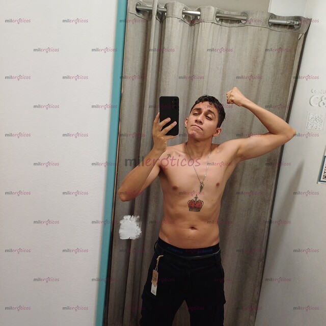 FOTOS DE CHACALITO BISEXUAL CON VERGA GRUESA Y NALGONCITO PARA SATISFACERTE