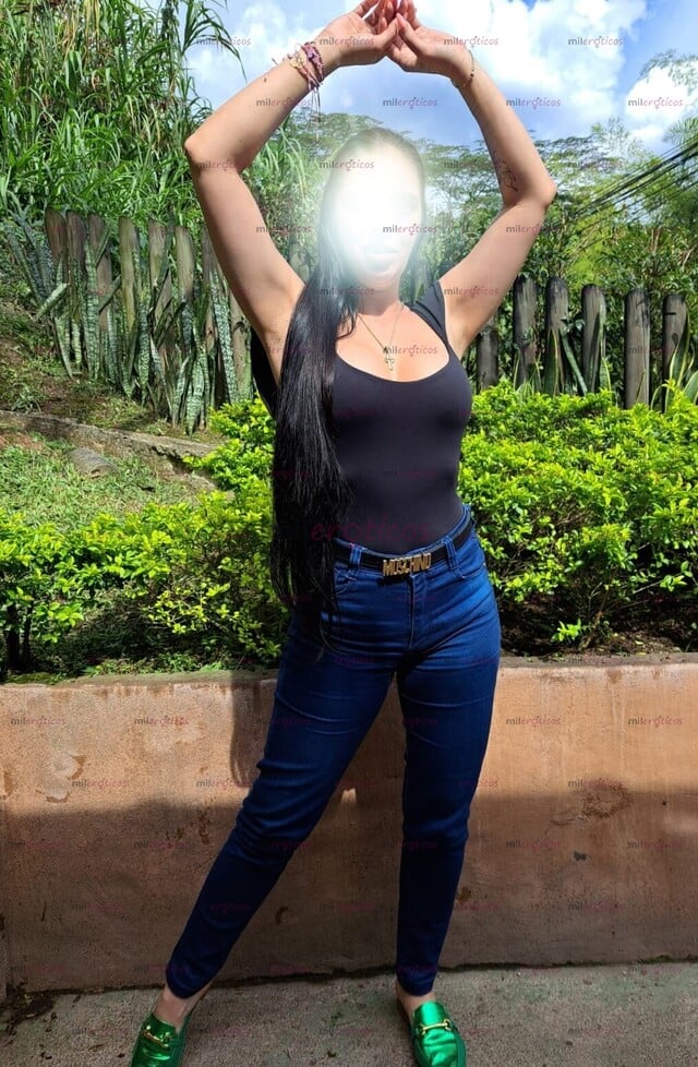 FOTOS DE SARA FLACA DE VAGINA APRETADITA Y HUMEDA CALIENTE, SOLITA CON APTO PRIVADO