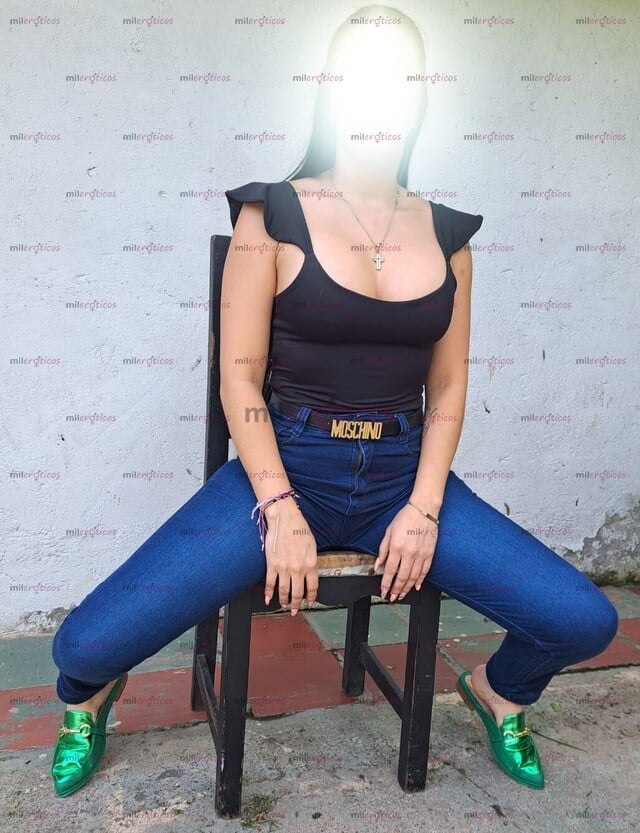 FOTOS DE SARA FLACA DE VAGINA APRETADITA Y HUMEDA CALIENTE, SOLITA CON APTO PRIVADO