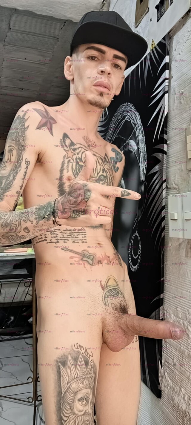 FOTOS DE FLACO RESERVADO MORBOSO ACTIVO BLANCO TATUADO FETICHERO