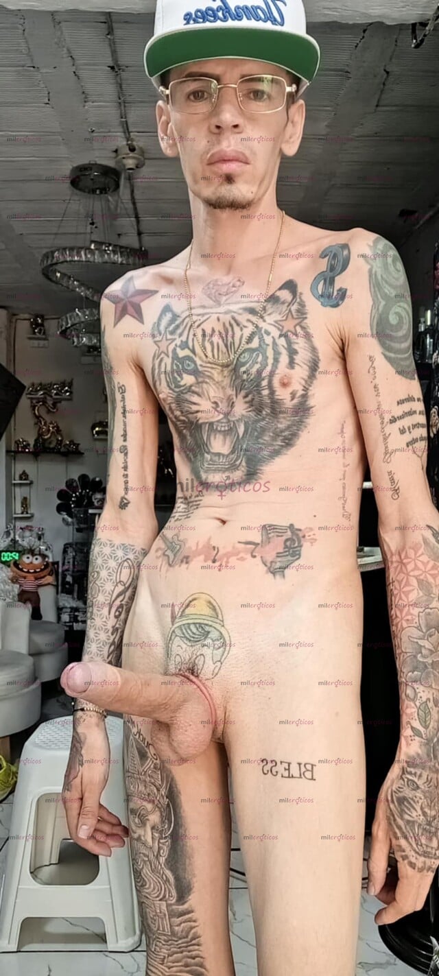 FOTOS DE FLACO ARRECHO MORBOSO FETICHERO VERGON TATUADO BLANCO ACTIVO