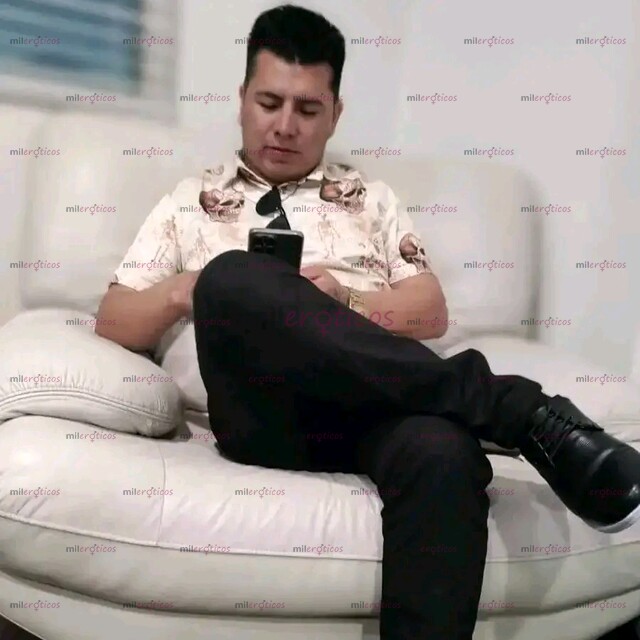 FOTOS DE CHICO JOVEN Y CALIENTE CREADOR DE CONTENIDO,