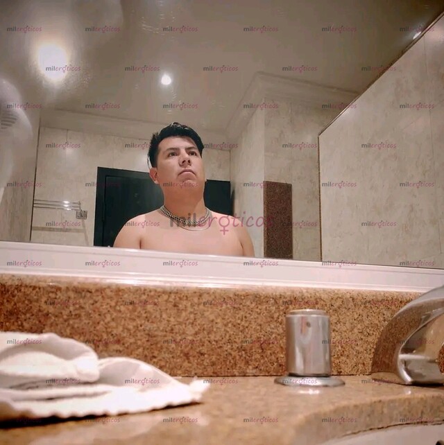 FOTOS DE CHICO JOVEN Y CALIENTE CREADOR DE CONTENIDO,