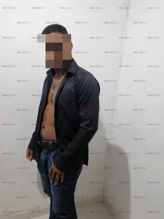 FOTOS DE LLEGO TU MORENO COSTEÑO COMPLACIENTE CON MUCHAS GANAS DE SEXO