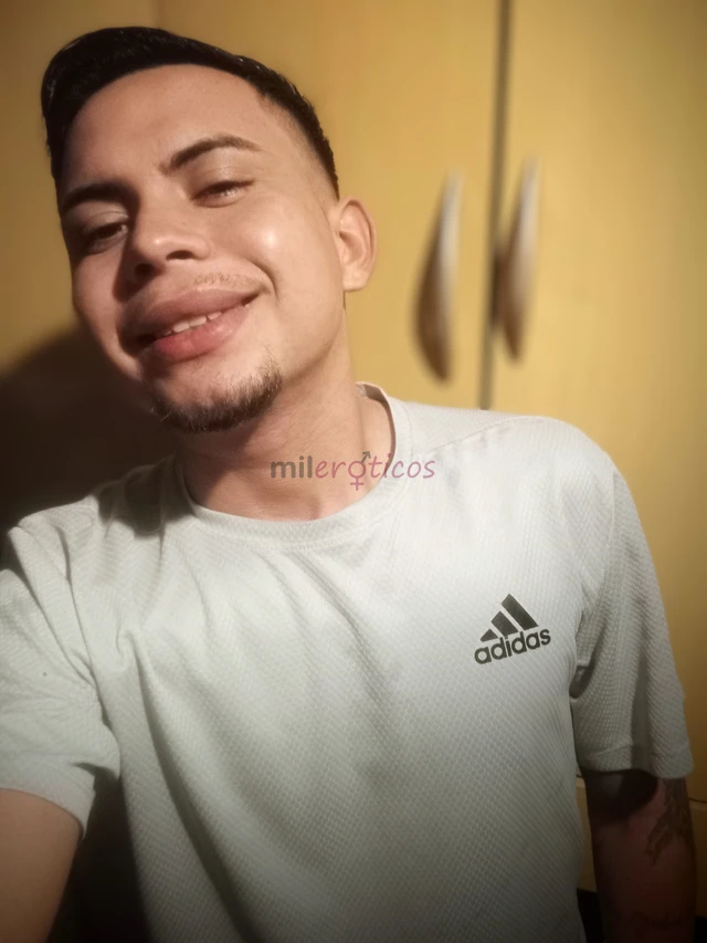 Posso te da muito prazer fazendo que voce nao se arrependa da oportunidade gosto de ser carinhoso gentil e atencioso nao faco nada com pressa faco o p...