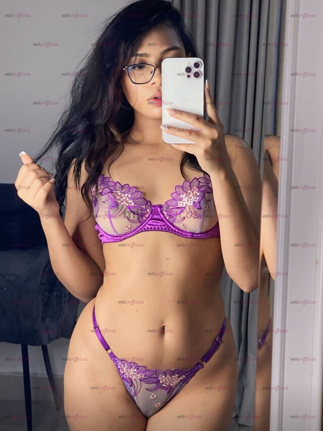 FOTOS DE SARA RECIÉN LLEGADA A BOGOTÁ ATIENDO EN ENGATIVA