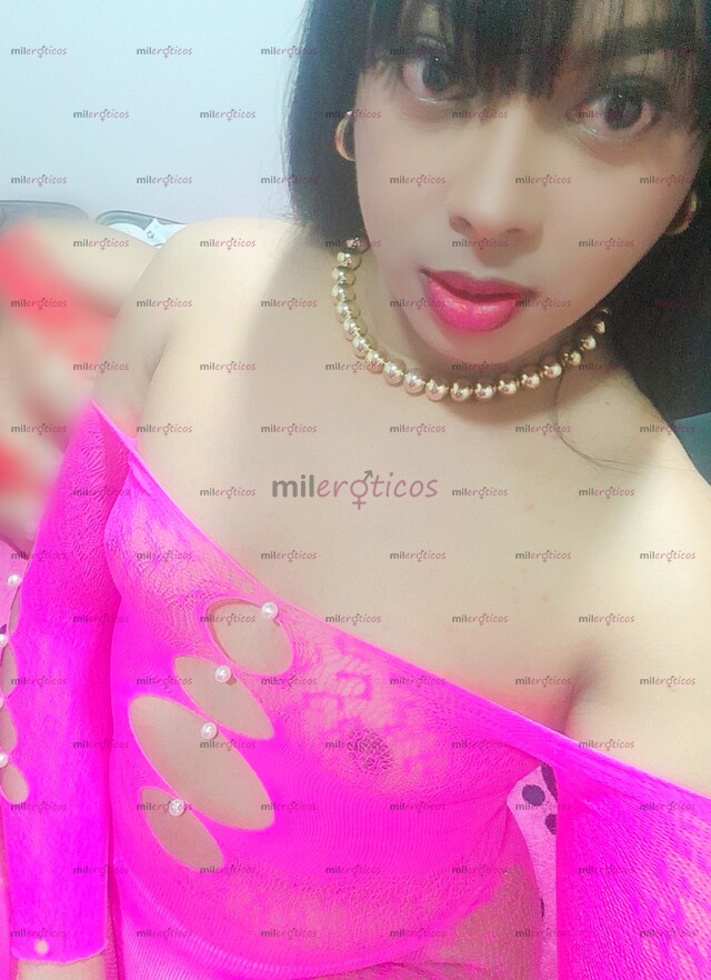 FOTOS DE MORENA FABULOSA CON SENSUALES CURVAS, Y UNA DELICIOSA COLA EXAGERADAMENTE GRANDE