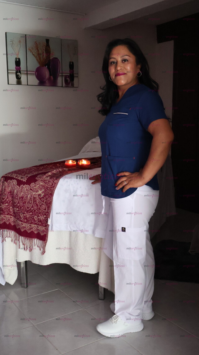 FOTOS DE MASAJISTA PROFESIONAL EN EL RITUAL TANTRA (MASAJES WENDY)