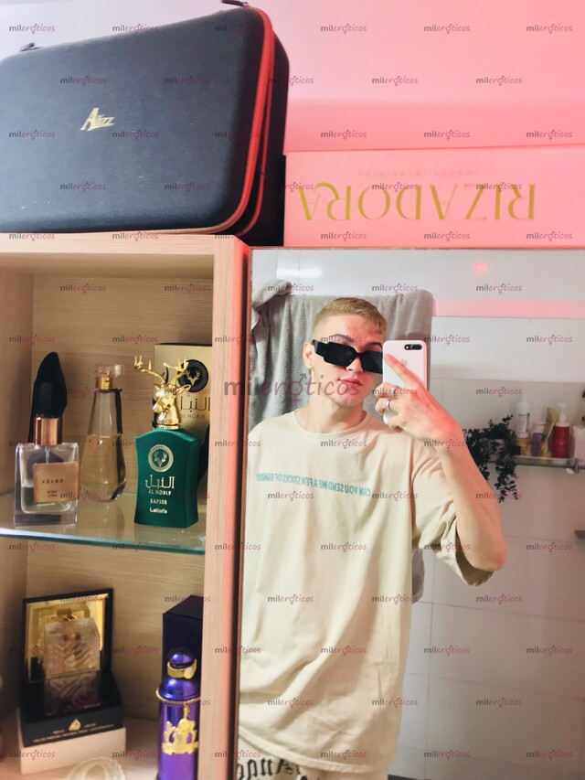 FOTOS DE FLACO ALTO VERGON, 1,95 DE ESTATURA DISPONIBLE EN MEDELLÍN