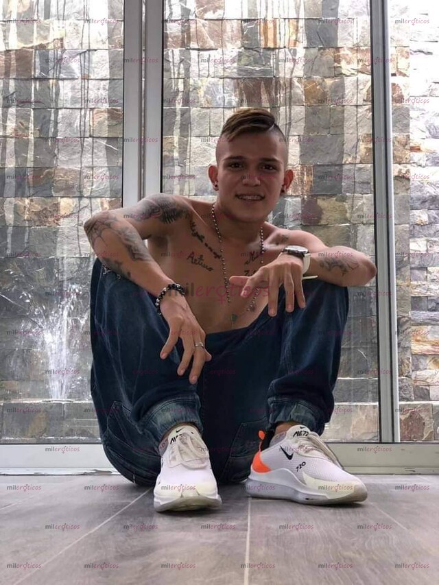FOTOS DE HOLA SOY SEBASTIAN CHICO CALIENTE DISPUESTO A COMPLACERTE EN TODO