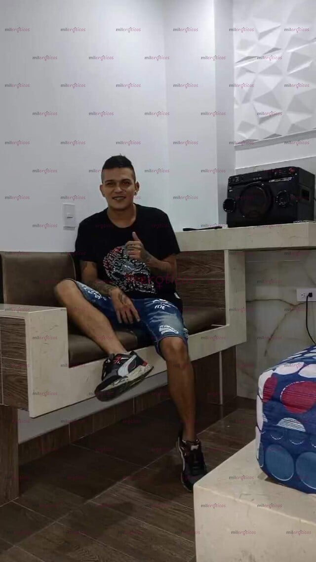 FOTOS DE HOLA SOY SEBASTIAN CHICO CALIENTE DISPUESTO A COMPLACERTE EN TODO