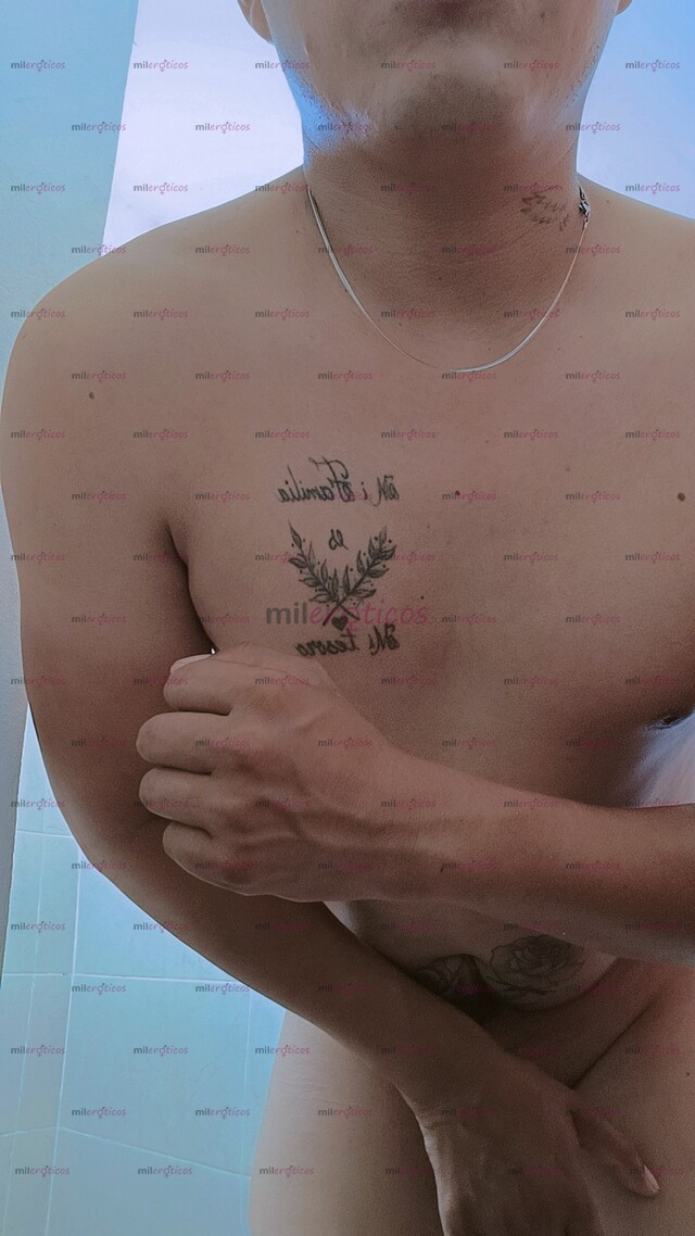 FOTOS DE CHICO INTER COMPLACIENTE Y CACHONDO DISPONIBLE PARA COMPLACERTE