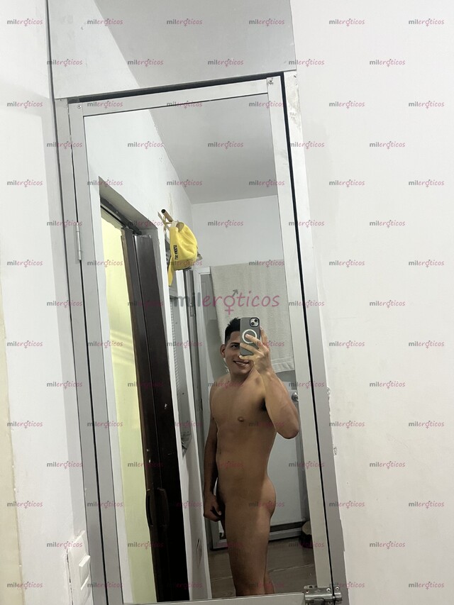 FOTOS DE DOMINANTE VERGON DESTROZA CULO CHICO SEXY CON SITIO