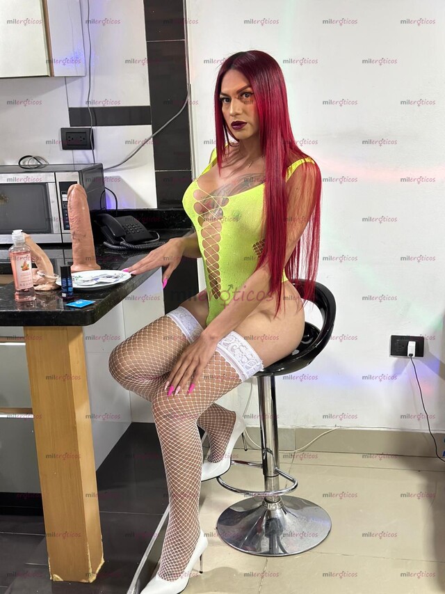 FOTOS DE ESPERTA EN PRINCIPIANTE REINA DE LA LLUVIA BLANCA , DOMADORA DE PERRAS SUMISAS