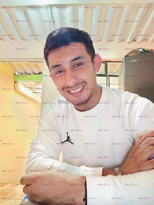 FOTOS DE HOLA ME PRESENTO, SOY GEORGE DISPUESTO A CUALQUIER CON UNA MUJER MAYOR