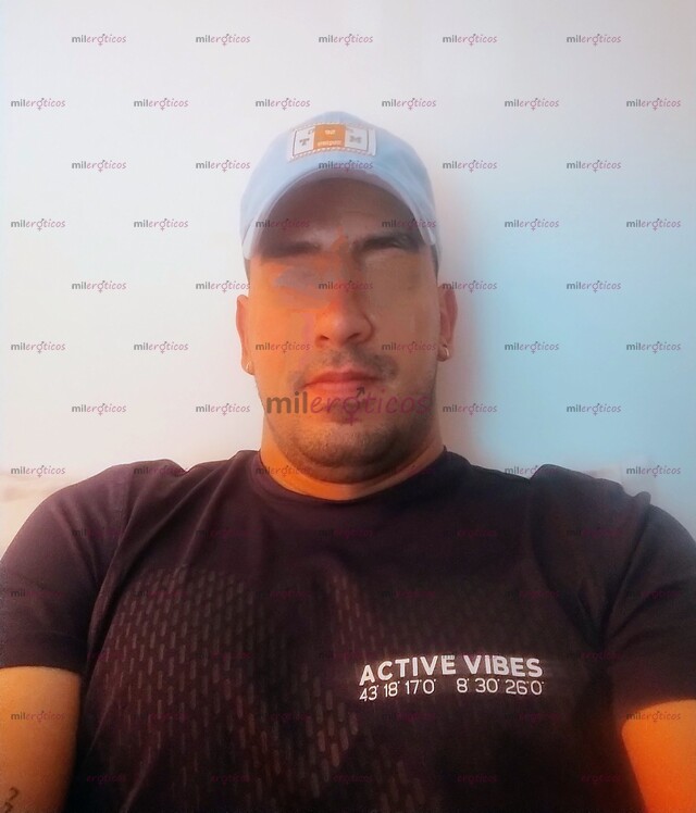 FOTOS DE SANTIAGO HOMBRE SERIO, DISCRETO, EDUCADO MUY COMPLACIENTE